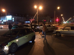 Масштабная авария с участием 6 автомобилей произошла в Ставрополе 
