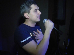 Первый солист легендарной группы «Ласковый май» уроженец Ставрополья Андрей Гуров празднует день рождения