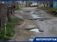 И это самый благоустроенный город: дороги Ставрополя покрыты выбоинами в асфальте 