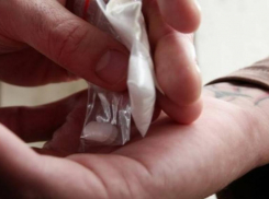 На КавМинВодах мужчина склонял подростка к употреблению наркотиков