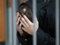 Приревновавший 22-летнюю девушку мужчина жестоко расправился с ней в Ставрополе