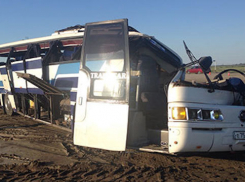 Пострадавших в крупном ДТП с автобусом отправят в больницы Ставрополя