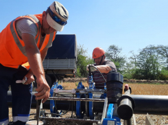 Крайводоканал меняет аварийные участки Светлоградского группового водопровода