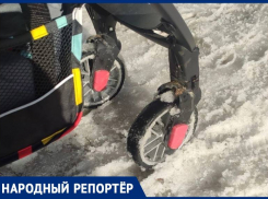 «Каша» из наледи и грязи на тротуарах Ставрополя мешает передвижению