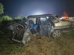 Из-за неудачного обгона в аварии на Ставрополье погиб мужчина и госпитализирован ребенок