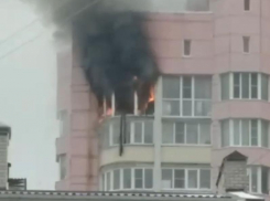 При пожаре в многоэтажке на юге Ставрополя эвакуировали 12 человек 