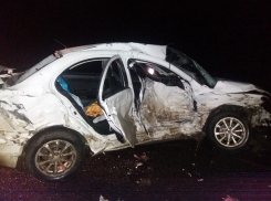 Четырех человек увезла реанимация после серьезного ДТП с 3 авто на Ставрополье