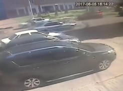 Шокирующее ДТП со сбитыми на «зебре» школьницами в Ставрополе попало на видео