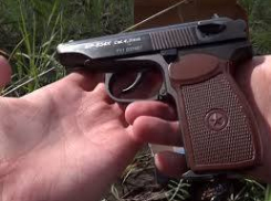 На Ставрополье адвокат хранил у себя дома незаконный пистолет и боеприпасы