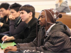 Семь иностранцев с инфекционными болезнями въехали на Ставрополье