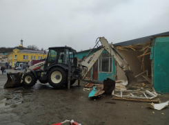 В Ставрополе на Нижнем рынке сносят десятилетние павильоны
