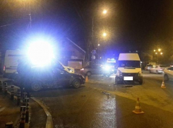 Маршрутка и «Шевроле-Лачетти» столкнулись в Ставрополе - один пассажир пострадал