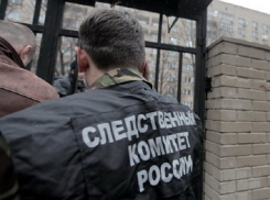 Разбившийся насмерть 30-летний мужчина выпал из окна квартиры своего знакомого, - следственный комитет 