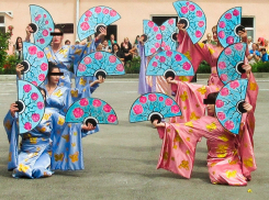 Танец гейш на конкурсе красоты станцевали заключенные женской колонии на Ставрополье