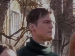 Звезду сериала «Слово пацана» заметили на съемках в Кисловодске 