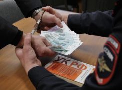 Ставропольский адвокат пытался получить с клиентки миллион, а получил срок в колонии