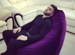 Лежит груша, а я на ней сверху