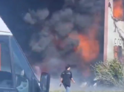 Пожарного увезли на скорой: новые подробности о возгорании на рынке «Лира» на Ставрополье 