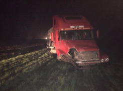 На Ставрополье столкнулись «Опель» и тягач: погиб водитель легковой 