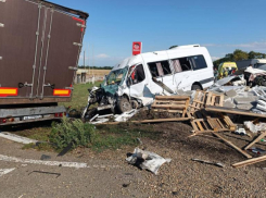 Двое погибли, 11 пострадали: подробности жуткой аварии с рейсовым автобусом из Ставрополя в Краснодар 