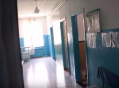 Сотрудники райбольницы Ставрополья ремонтируют машины «скорой помощи» за свой счет
