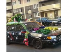 По Ставрополю колесит новогодний автомобиль