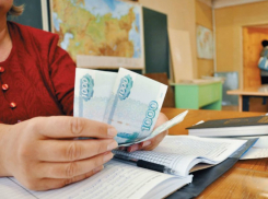 На Ставрополье родители все чаще сталкиваются с поборами в школах