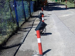 Царь-урны установили на Комсомольском озере в Ставрополе 