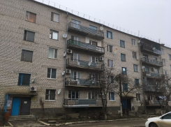 Прибежище порока: жители дома пожаловались на беспредел съемщиков посуточного жилья на Ставрополье