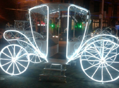 Светящаяся карета переместилась с Карла Маркса на Крепостную гору в Ставрополе 