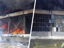 Тысяча квадратных метров горит на территории промзоны в Пятигорске