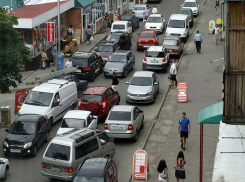 Не опять, а снова: в Ставрополе утренние пробки достигли отметки в семь баллов