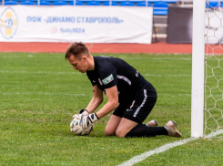 Три разгрома, ничья и победа лидера без игры: поводим итоги 16 тура футбольного чемпионата края