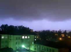 О граде и ливне в конце мая на Ставрополье предупреждают сотрудники МЧС