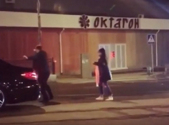 Лезгинка около «Мерседеса» на дороге Пятигорска попала на видео