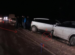 Водитель выехавшего на «встречку» внедорожника спровоцировала аварию с тремя пострадавшими на Ставрополье 