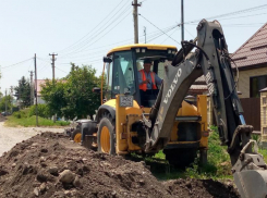 В станице Марьинской, где заменили почти половину водопровода, ведется переключение абонентов