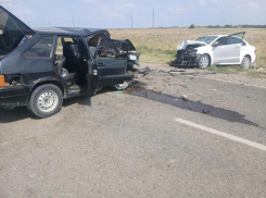 Выезд на встречку закончился ДТП с шестью пострадавшими на Ставрополье 