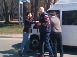 Ставропольские водители маршруток подрались на дороге