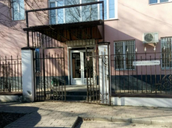Комментатора-скандалиста и главу «Ставропольавто» Дмитрия Щербакова миндор обделил заработком