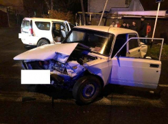 Пьяный водитель ВАЗа врезался в «Ларгус» и ранил 25-летнюю девушку-пассажира в Ставрополе