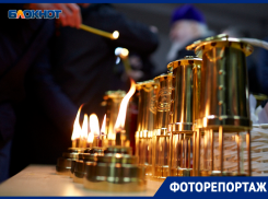 Фоторепортаж: Благодатный огонь из Гроба Господня добрался и до Ставрополья