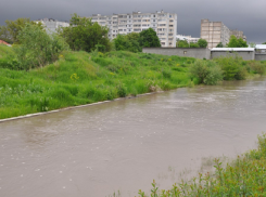 Экстренные службы привели в состояние готовности из-за опасного подъема уровня реки в Ессентуках