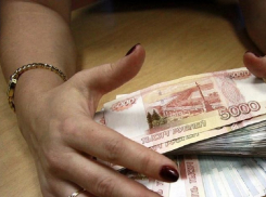 На Ставрополье врио директора госаптеки незаконно начисляла себе премии