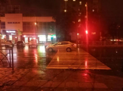 В Ставрополе водитель иномарки на пешеходном переходе сбил 17-летнюю девушку