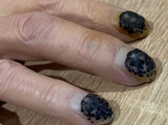 «Исцеляющий от онкологии» маникюр за пять тысяч рублей потряс ставропольчанку 