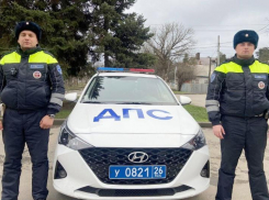 Ставропольские автоинспекторы помогли потерявшему сознание ребенку