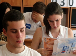 Набравшие 100 баллов на ЕГЭ по физике, литературе и обществознанию впервые появилсь на Ставрополье