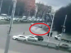 Дрифт на Лермонтова: авария на «ровном месте» попала на видео в Ставрополе