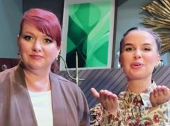 «Перестань нас путать, Прохор»: Ольга Картункова и Татьяна Куртукова записали видео для Шаляпина